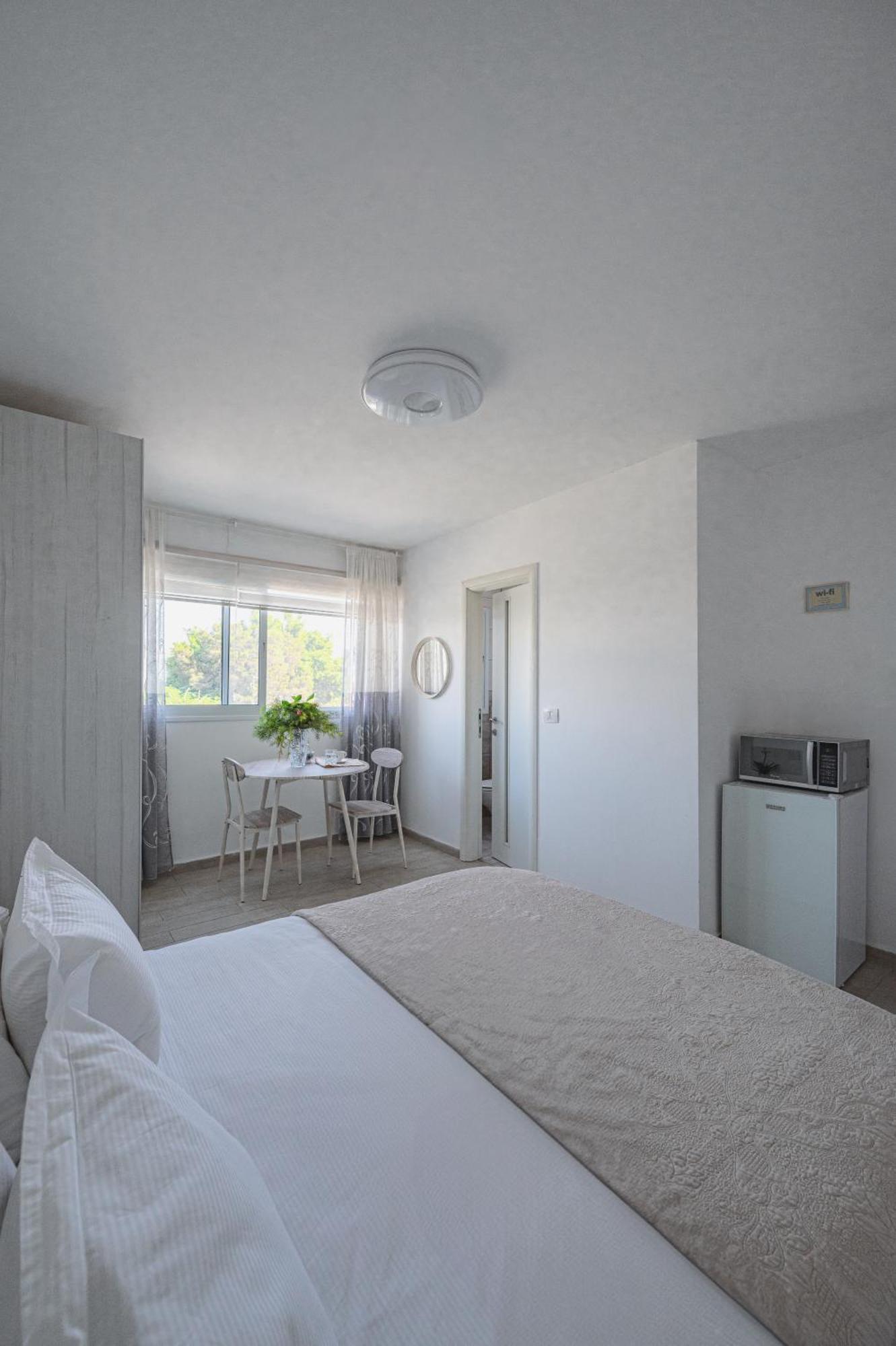 Guest House Ashdod-Beach Bagian luar foto